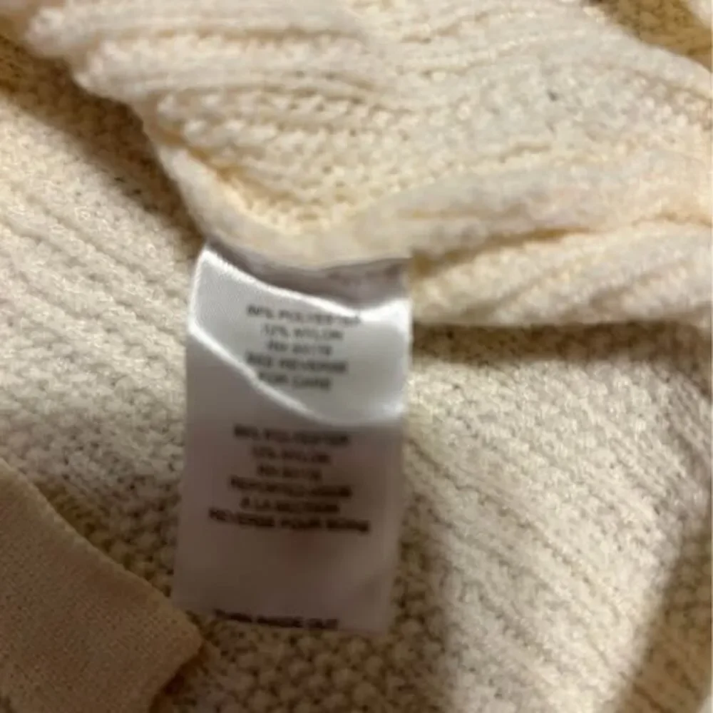 NWT T Tahari Petite Cream Knit Sweater with Side Bow PM